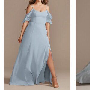 NWT Cold Shoulder with Pockets & Slit